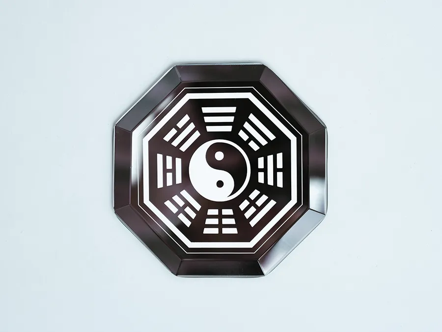 Kopfumriss von einem Buddha als Wolke